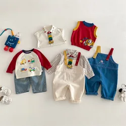 Conjunto de ropa de primavera infantil con vehículos y detalles