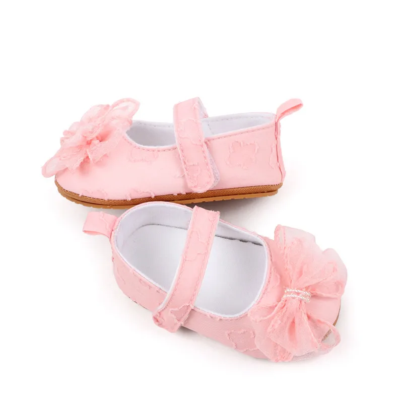 Colores disponibles: rosa, blanco y azul claro
