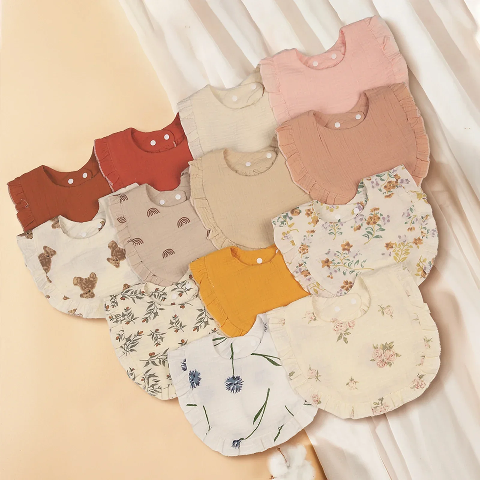 Baberos de muselina con volantes y estampado floral para bebé - imagen 4