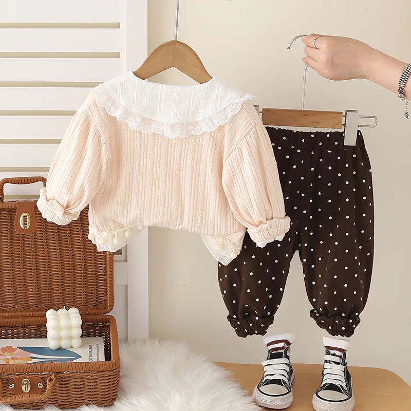 Conjunto otoño bebé niña con chaqueta, camisa y pantalón de moda - imagen 3