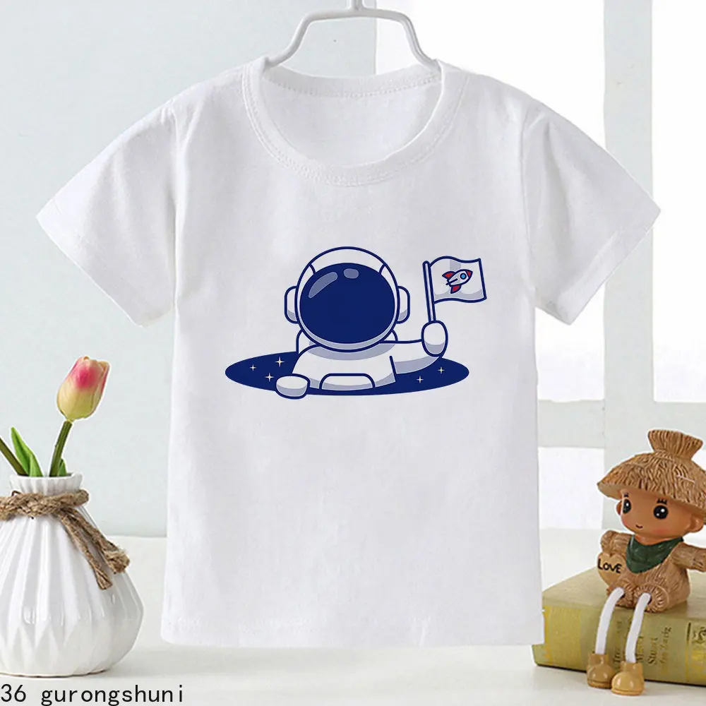 Camiseta espacial divertida para niño de 2 a 12 años – Estampado moderno - imagen 2
