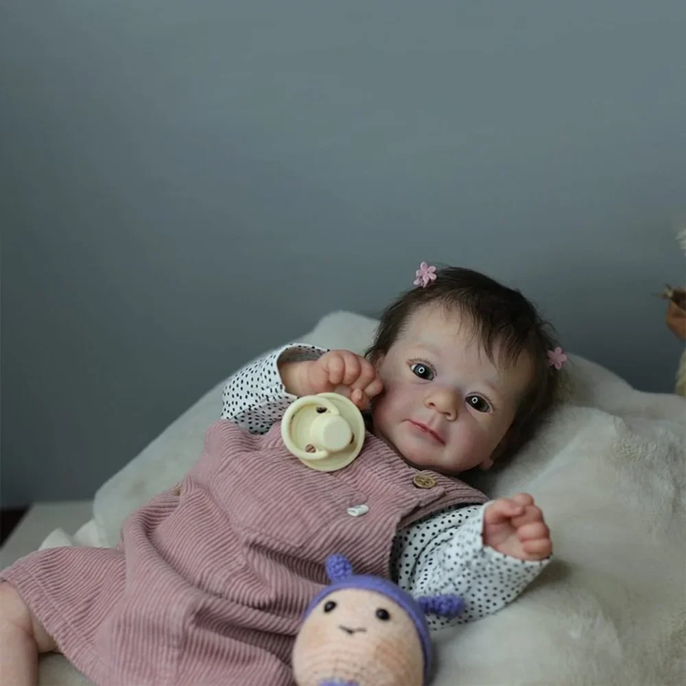Felicia – Muñeca reborn de silicona realista 49 cm - imagen 5