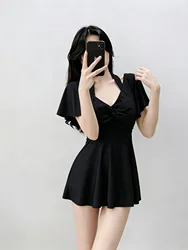 Traje de baño de una pieza con aros fruncido adelgazante