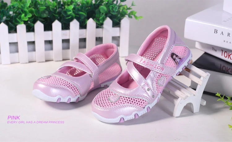 Sandalias planas para niñas