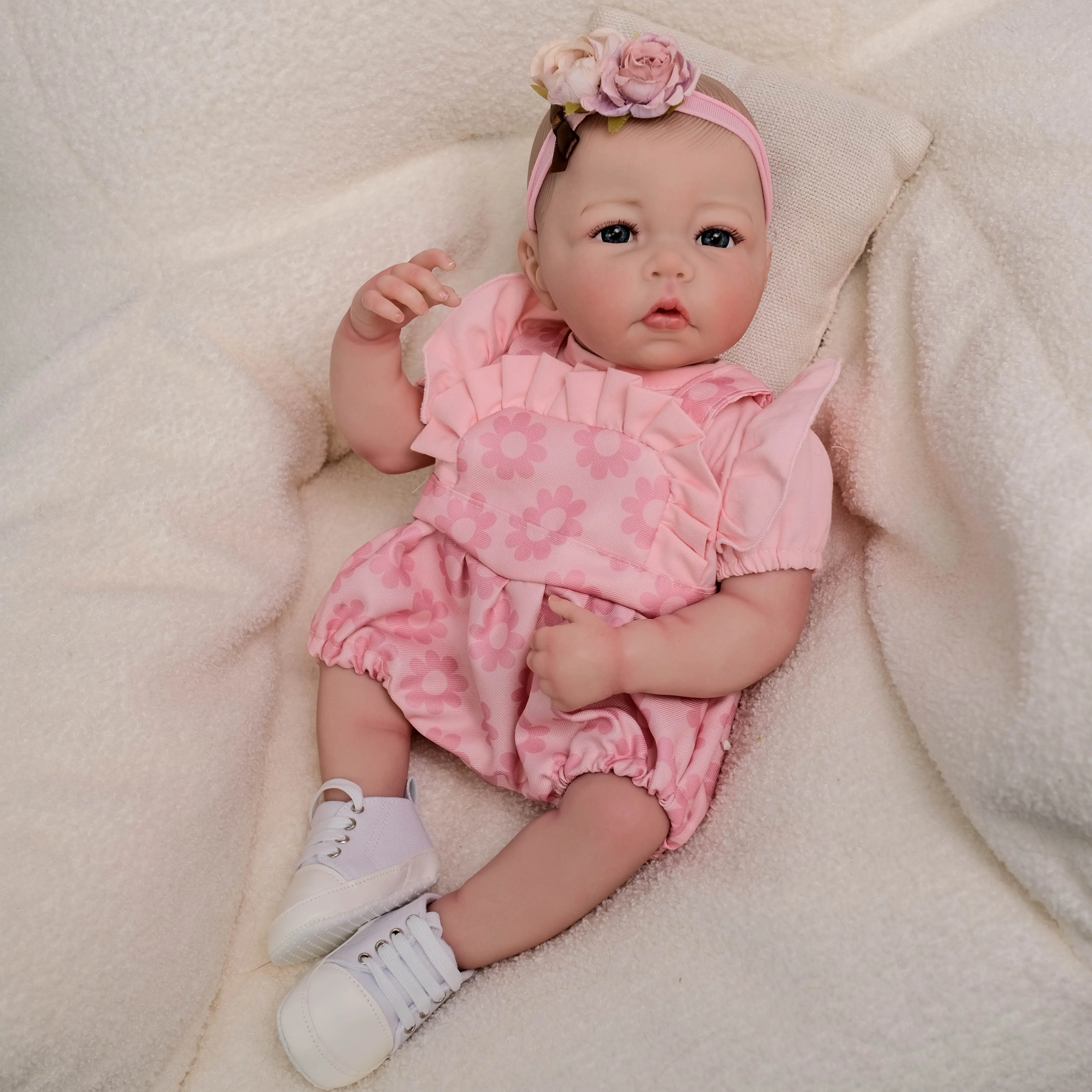 Muñeca Reborn Luca – Bebé de vinilo realista con pintura 3D - imagen 5
