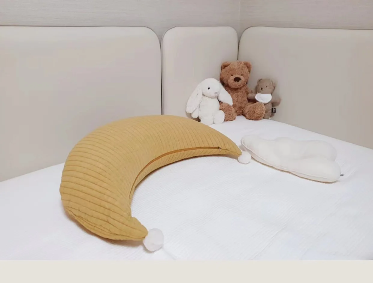 Cojín de cama Luna detalle dimensiones