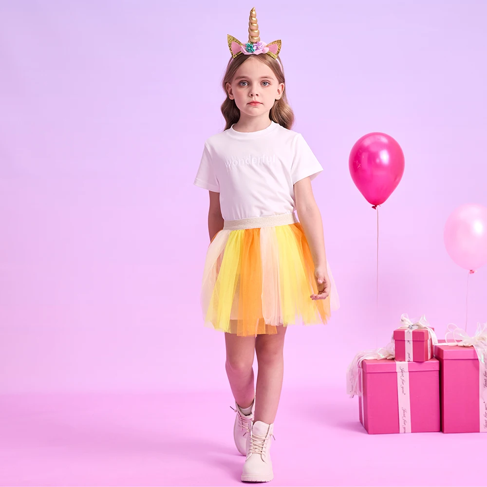 Falda colorida para ocasión infantil