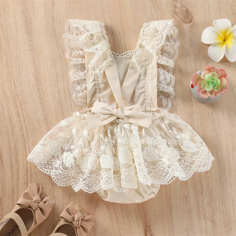 Vista del diseño tipo vestido con falda