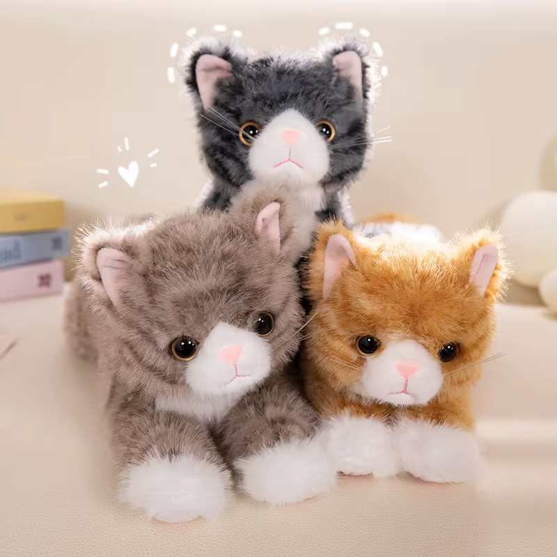 Gatito de peluche tumbado – Muñeco suave esponjoso infantil - imagen 2