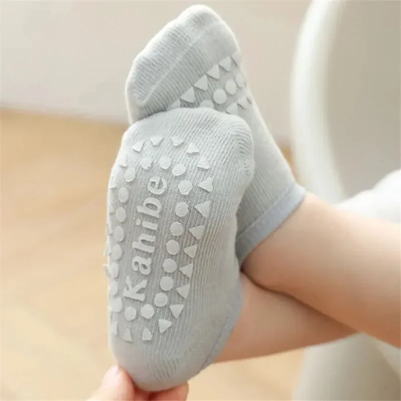 Calcetines antideslizantes bebé unisex de deporte para verano - imagen 3