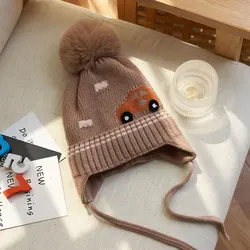 Gorro de invierno para bebé con orejeras y pompón de piel tejido