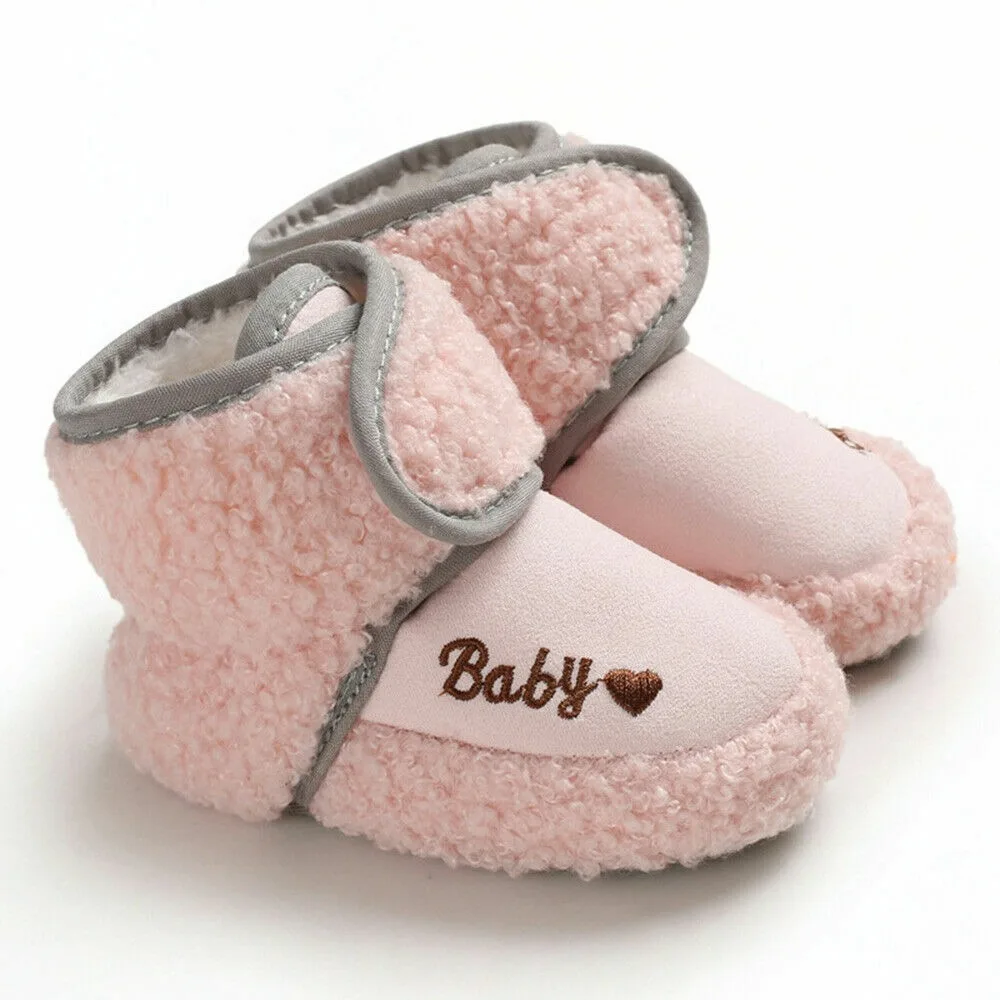 Zapatillas para niño y niña en color neutro