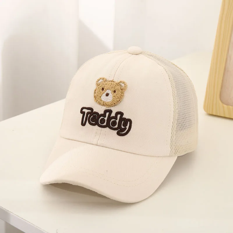 Gorra de béisbol bordada con oso para niño – Malla respirable verano