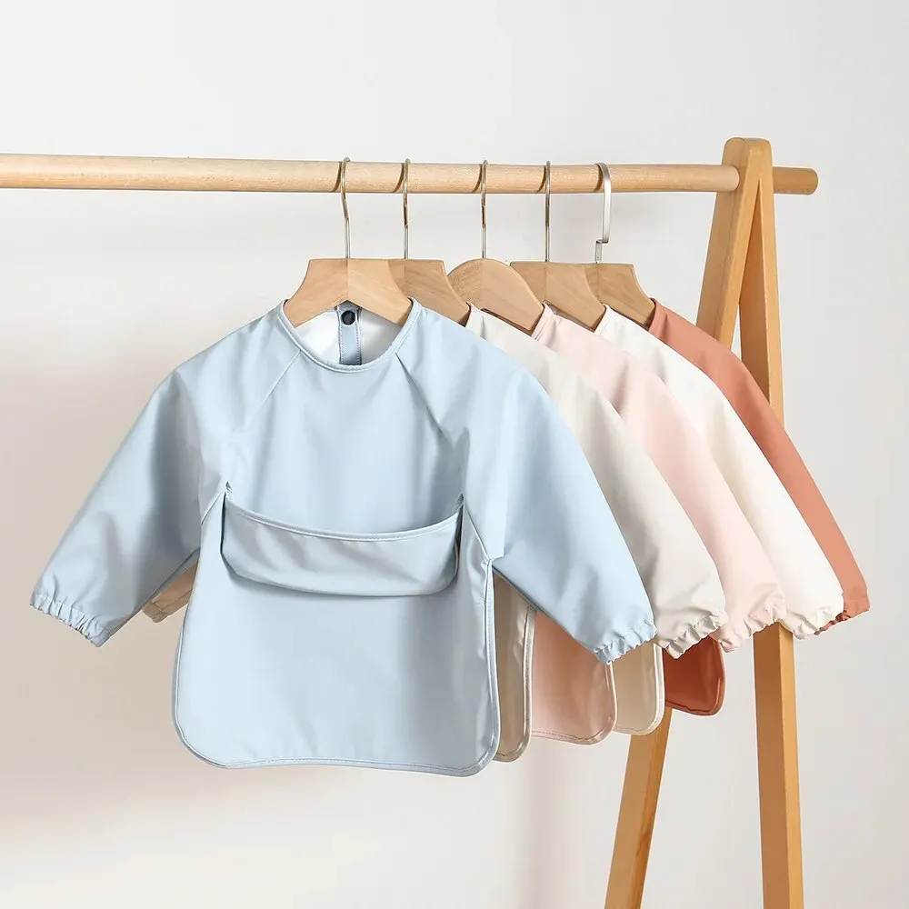 Bata impermeable para bebé de manga larga con pechera - imagen 5