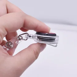 Porta credencial retráctil con cordón y pinza para enfermería