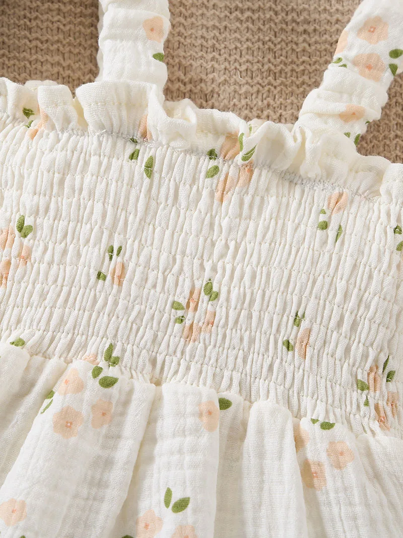 Body veraniego de bebé con flores, tirantes finos y gorro incluido