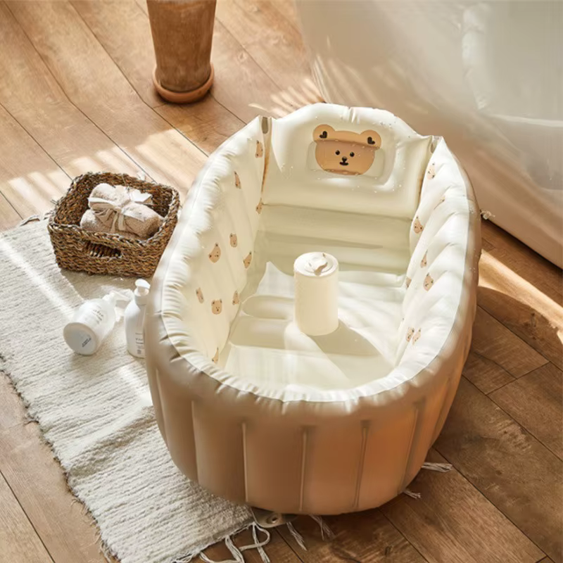 Bañera inflable para bebés y piscina infantil interior en casa - imagen 2