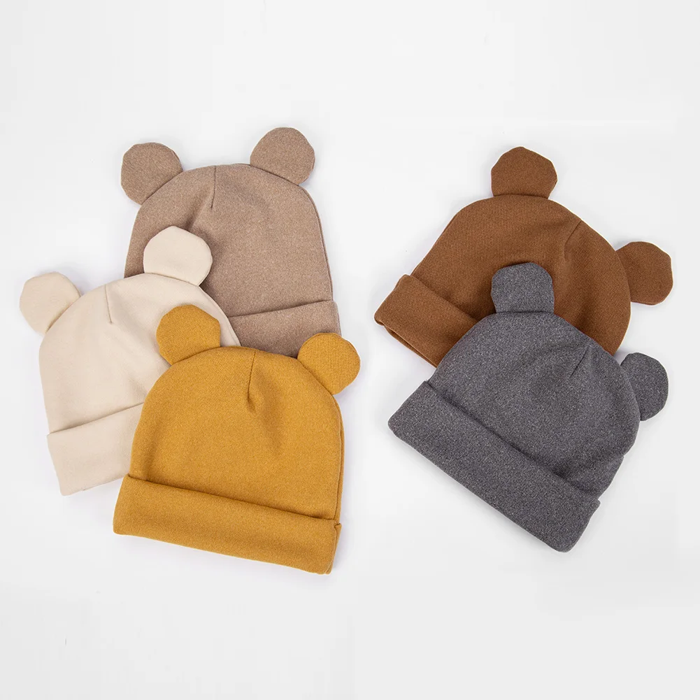 Gorro de turbante con orejas de oso en color beige