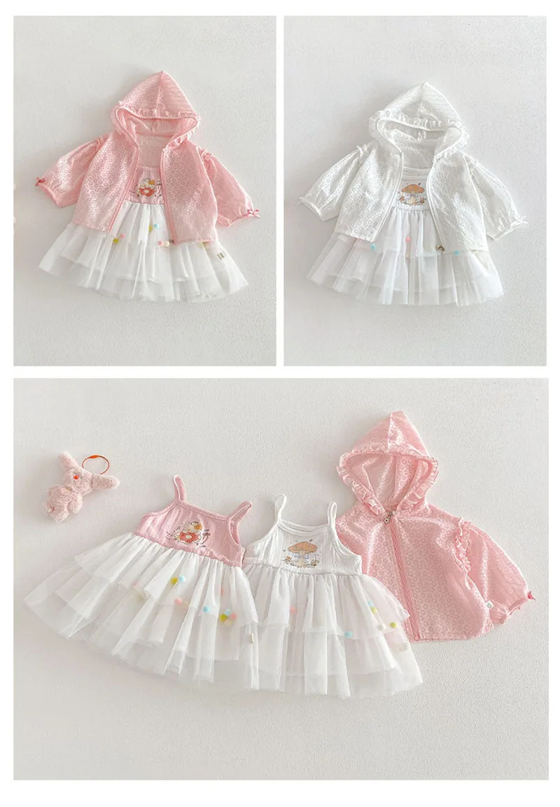 Chaqueta ligera con capucha