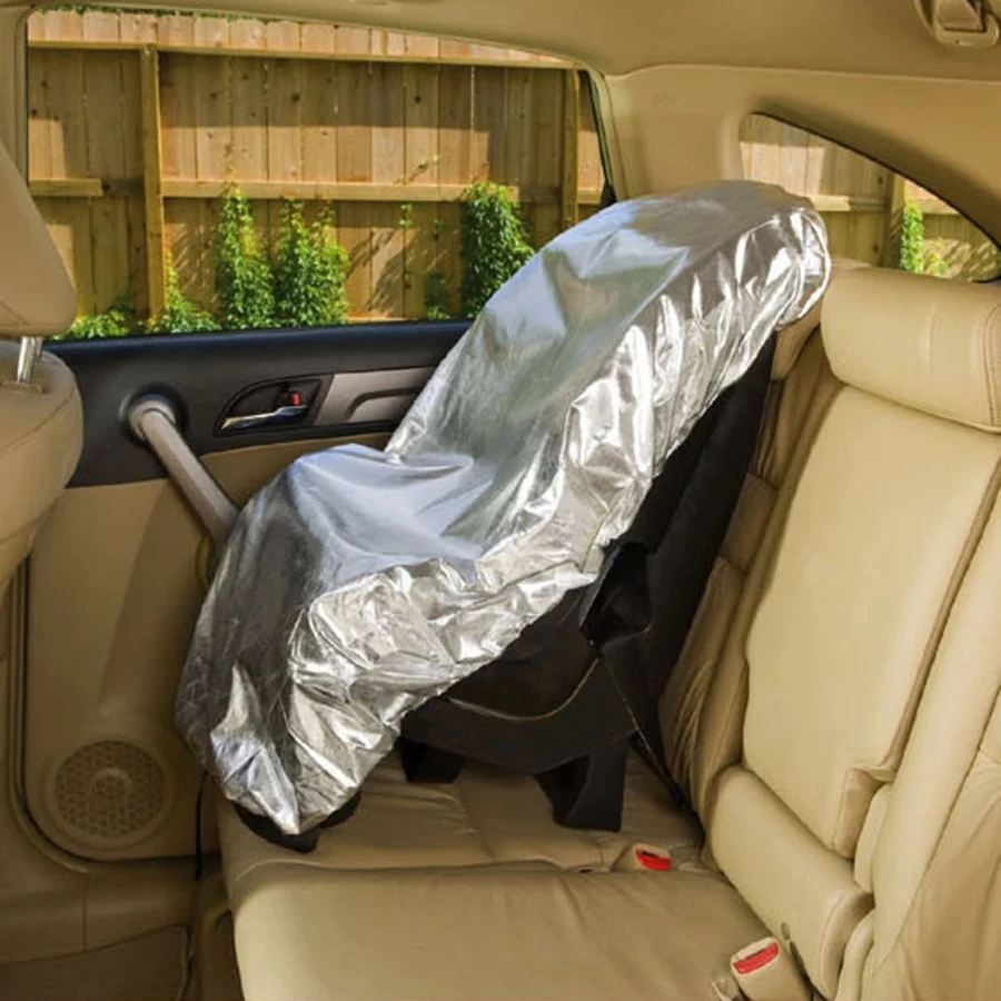 Cubierta de parasol instalada en asiento de coche