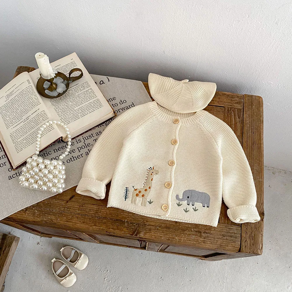 Suéter de punto bordado animales para niñas, beige, cuello redondo - imagen 3