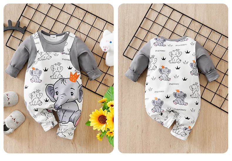 Estampado de elefante en ropa de bebé