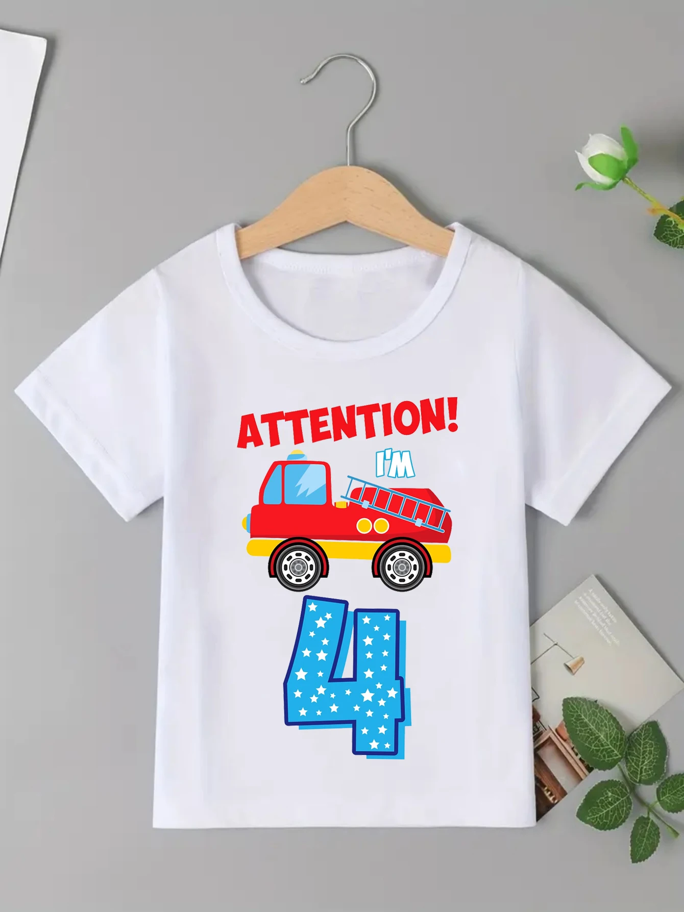 Camiseta de bomberos para niños con estampado de camión - imagen 3