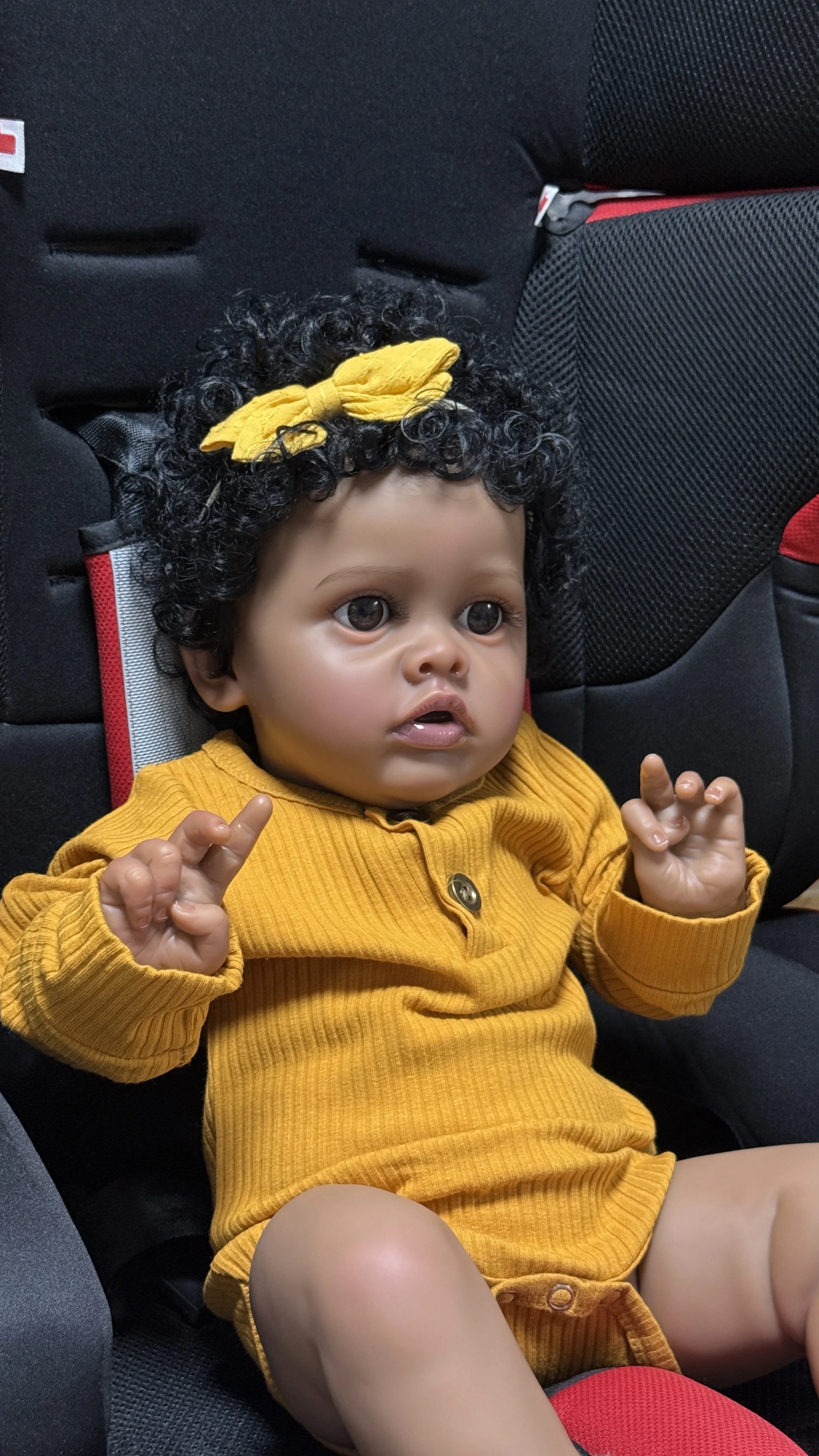 Muñeco Reborn Benjamin realista hecho a mano con pelo rizado - imagen 3