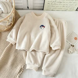 Pijama de invierno cálido de lana para niñas – conjunto