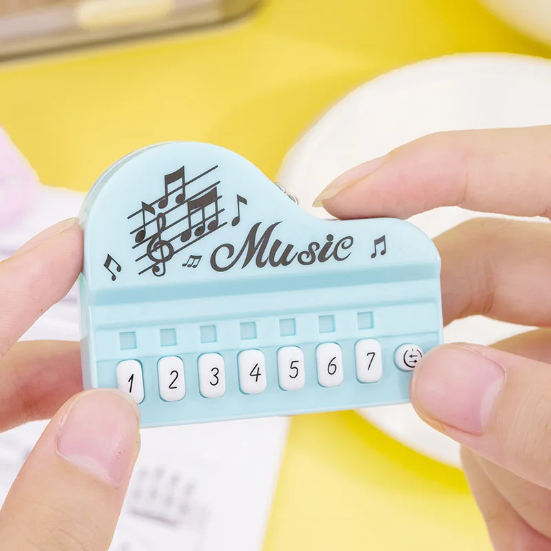 Llavero mini de piano electrónico con teclas realistas musical - imagen 3
