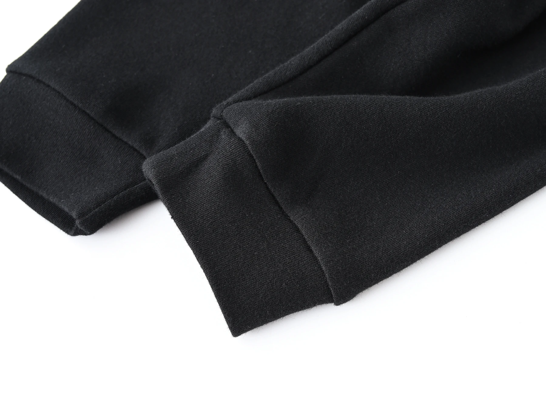 Combinación de los pantalones con body y otras prendas