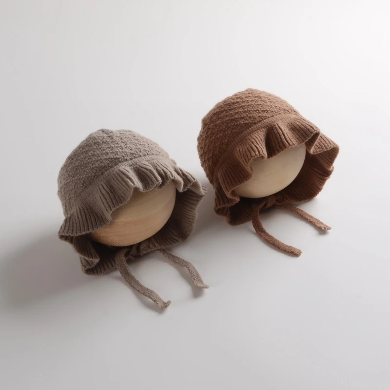 Gorro de invierno para bebé tejido con cordones estilo princesa - imagen 4
