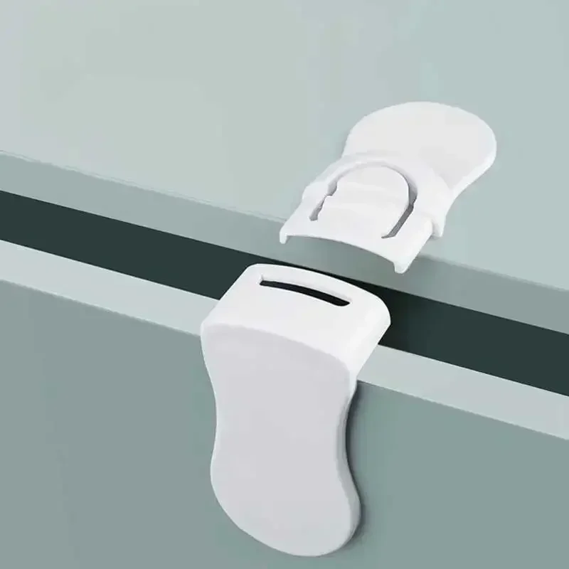 Accesorio con hebilla para control infantil