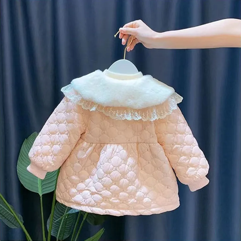 Chaqueta de terciopelo cálida para niñas con estampado animado - imagen 3