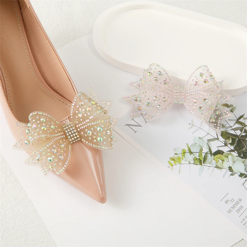 Adornos strás con flor para zapatos de tacón - imagen 4