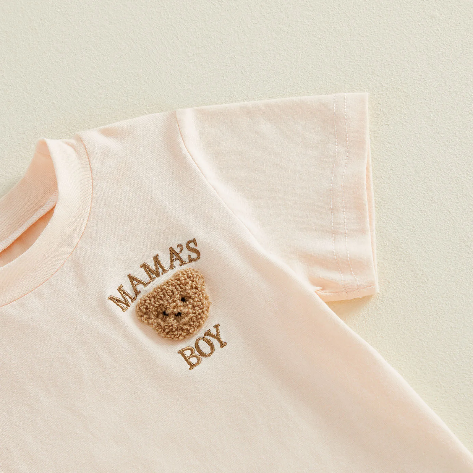 Conjunto de verano para bebé: camiseta manga corta oso bordado y short - imagen 2