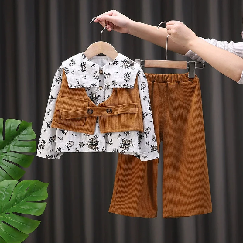 Conjunto infantil para niña – Otoño/primavera floral tres piezas