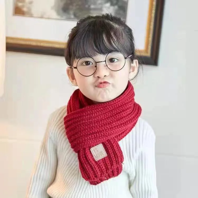 Ropa de invierno para bebé: combinación con abrigo