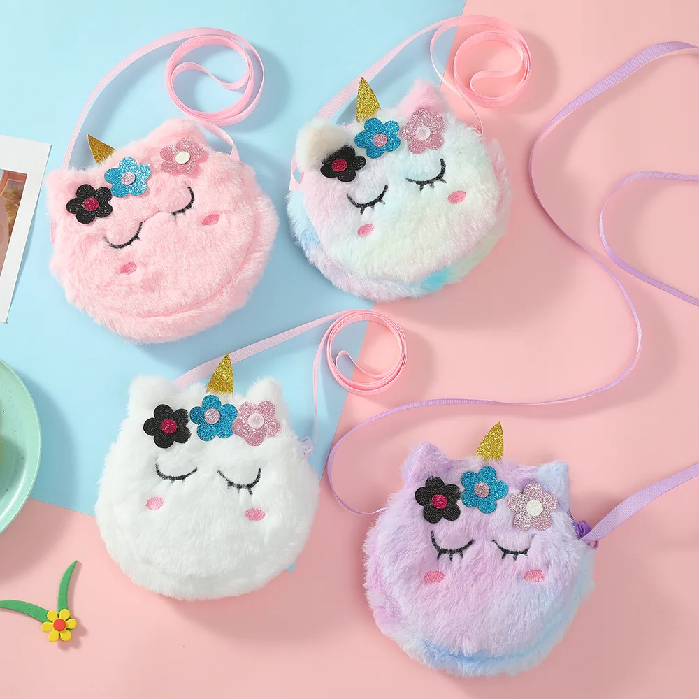 Comparativa del diseño de unicornio en diferentes ángulos