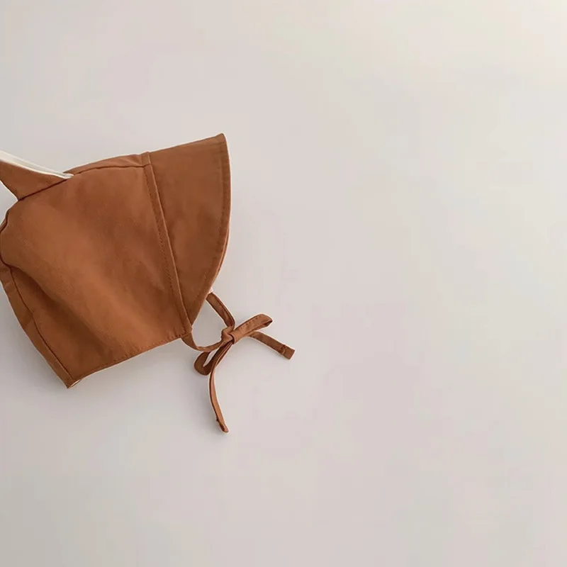 Diferentes ángulos del sombrero y su ajuste
