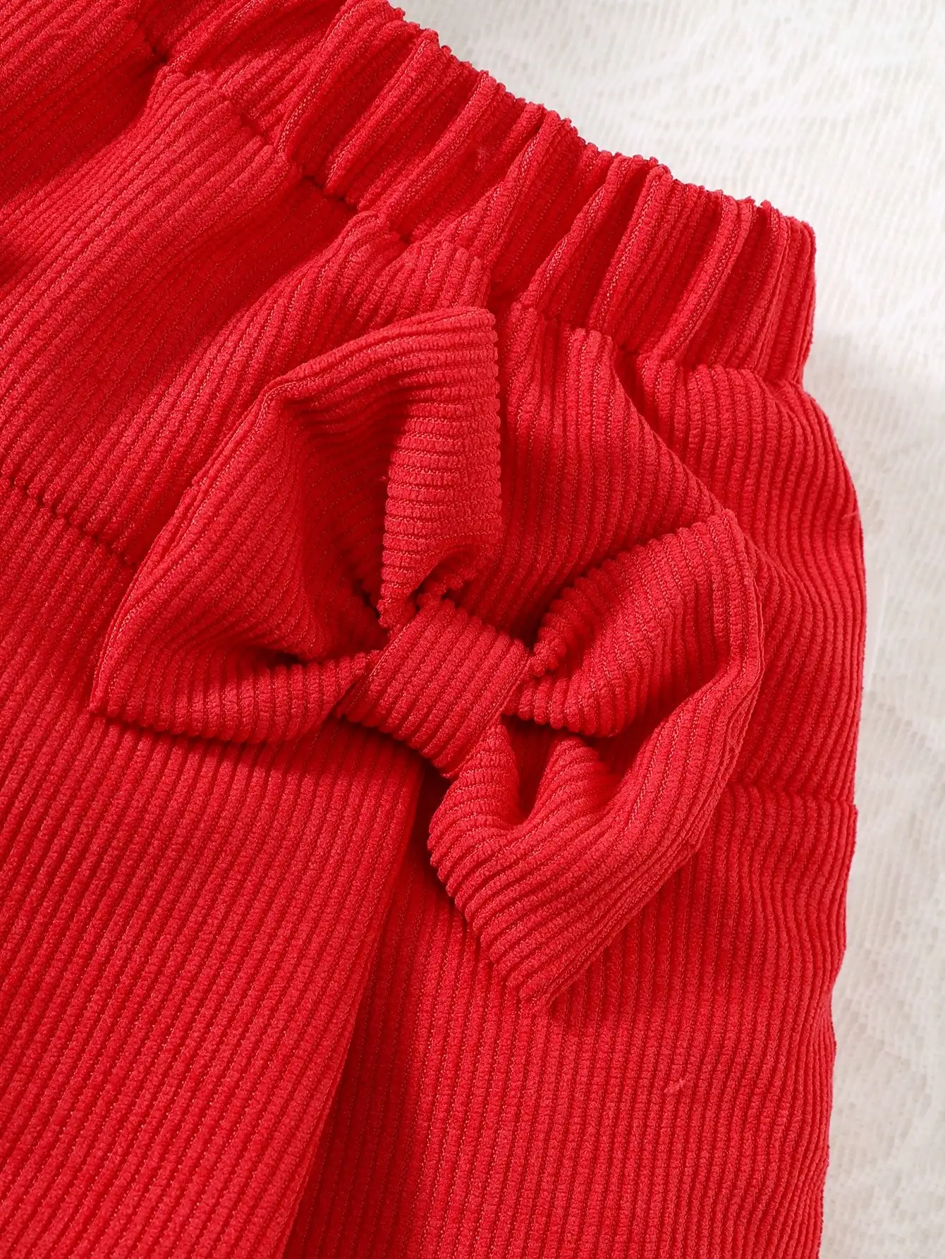Conjunto San Valentín para niña – Top corazón y falda roja - imagen 3