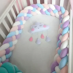 Parachoques para cuna de bebé trenzado con nudo de algodón