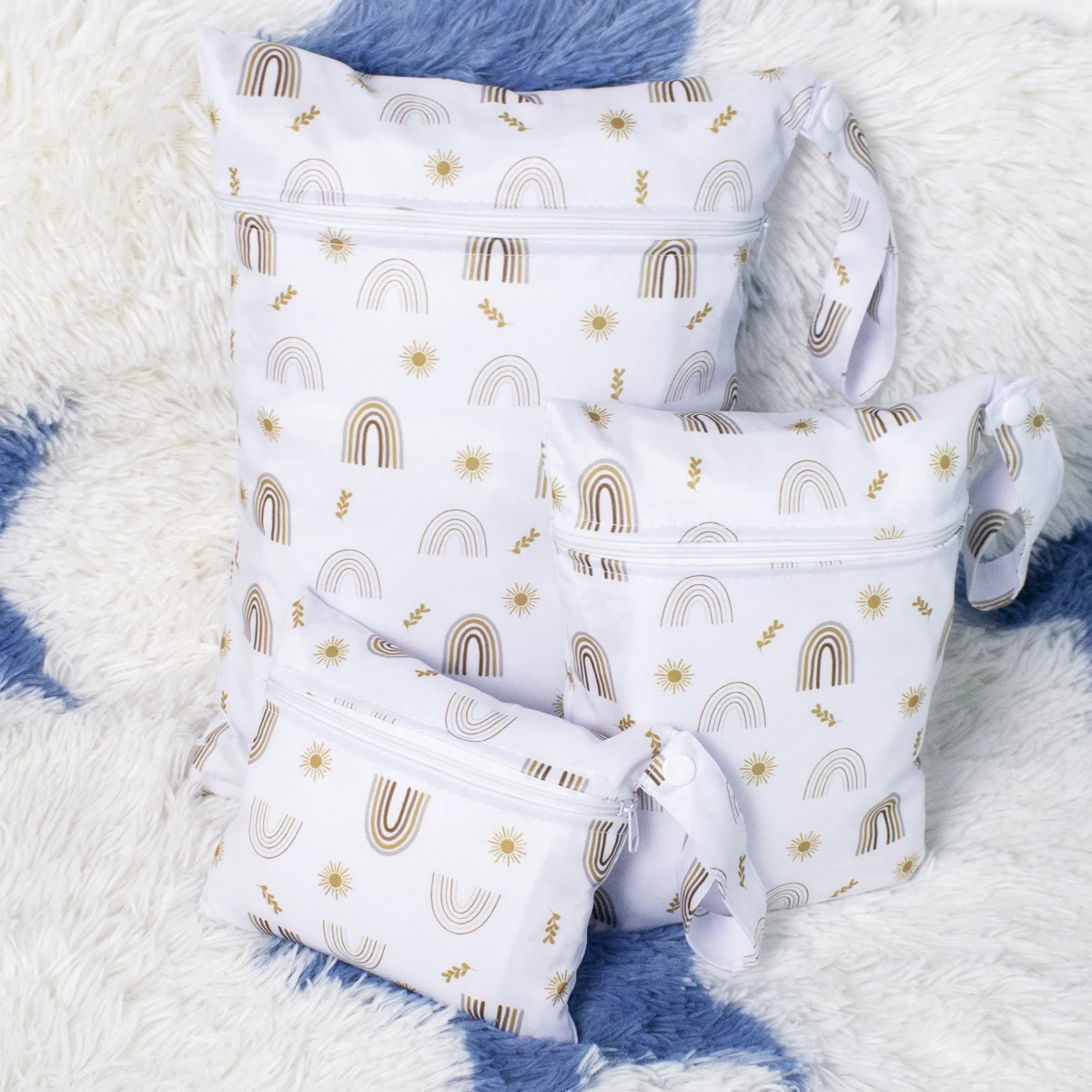 Bolsa impermeable de pañales para viaje con cierre y espacios - imagen 4
