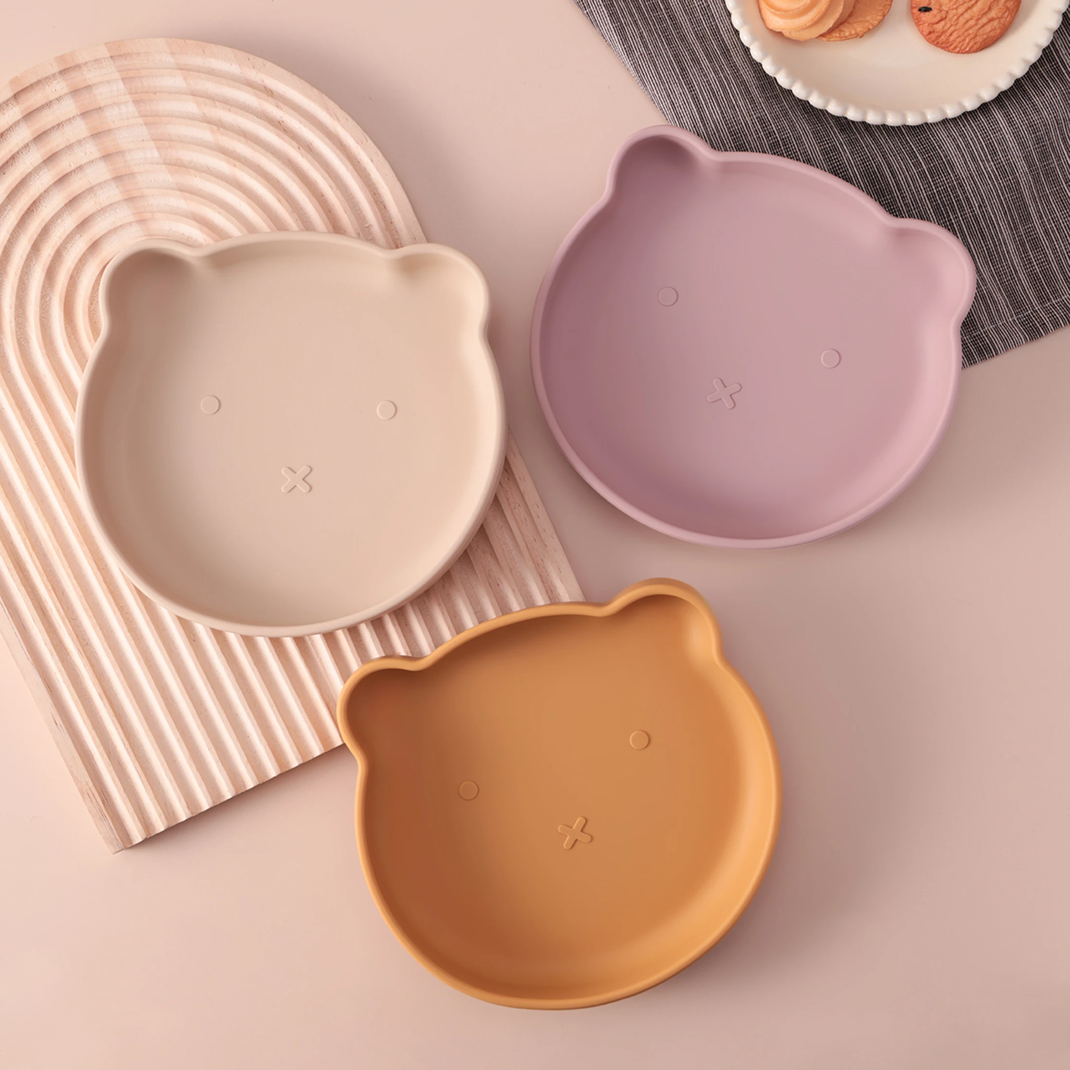 Plato de silicona antideslizante para bebés – Oso sin BPA - imagen 4