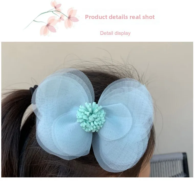 Pasador de lazo rosa con detalle floral