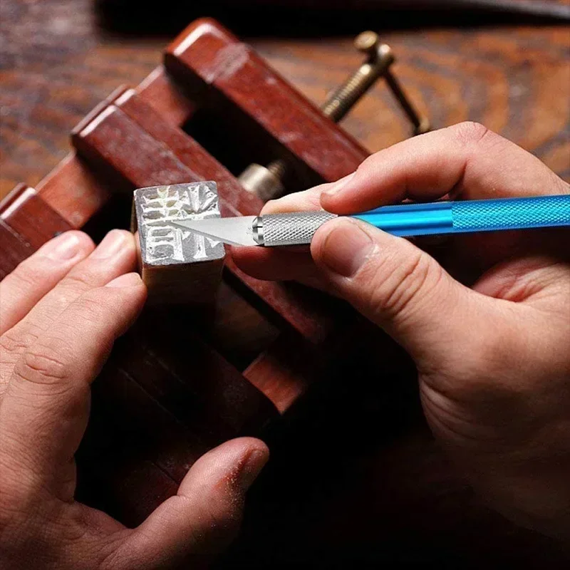 Cuchillo de grabado y tallado en madera, hoja metálica - imagen 4
