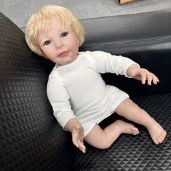 Muñeca Reborn bebé con piel pintada y venas azules visibles
