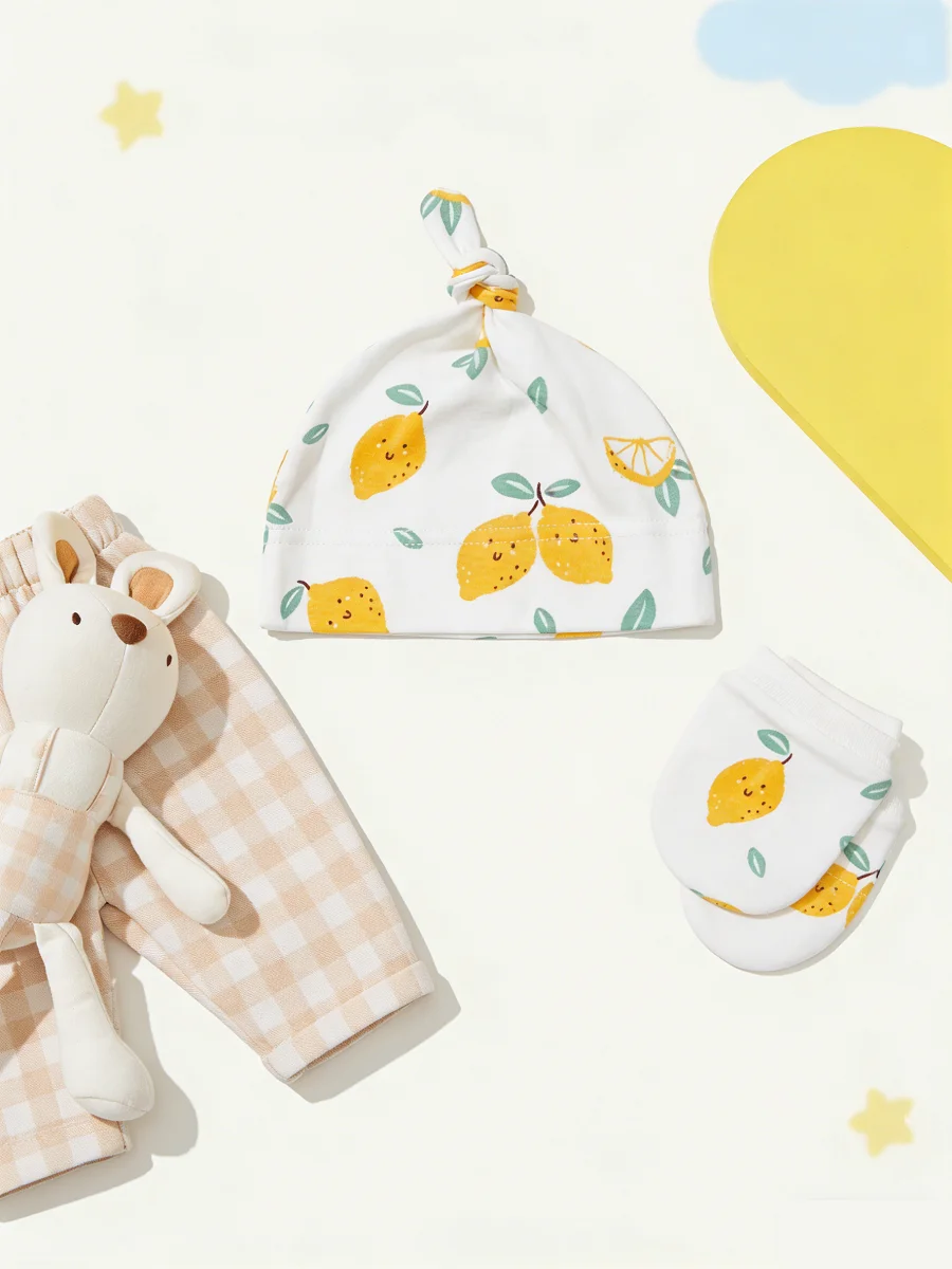 Conjunto de gorro y guantes para bebé