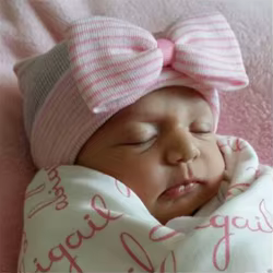 Gorro turbante suave de rayas para recién nacido con lazo – guardería