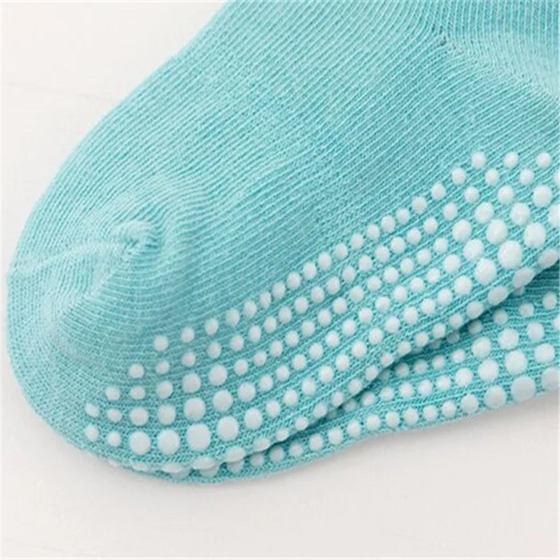 Calcetines infantiles a rayas – Antideslizantes para niños - imagen 5